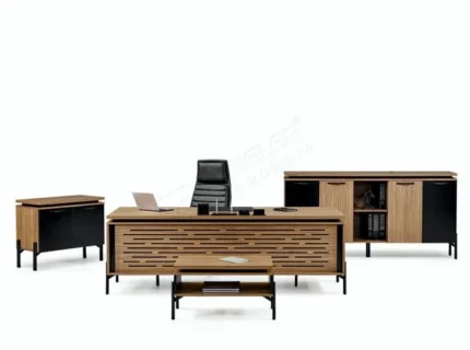 Ahşap malzemeden üretilmiş şık yönetici masası