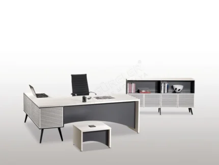 Zarafet ve prestij sağlayan lüks tasarımlı yönetici ofis masası. Yüksek kaliteli malzemelerle üretilmiştir.