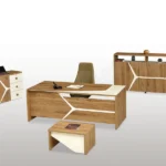 Çekmeceli ve fonksiyonel yönetici masası.